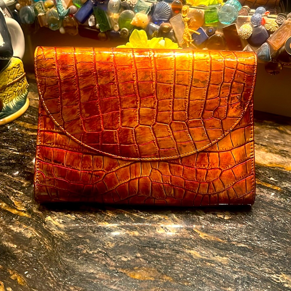 Vintage 👜 Bellini Copper Bronze 🤎💛 Gold Croc Embossed Purse Clutch